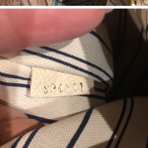 LV bag - Picture 8 of 8